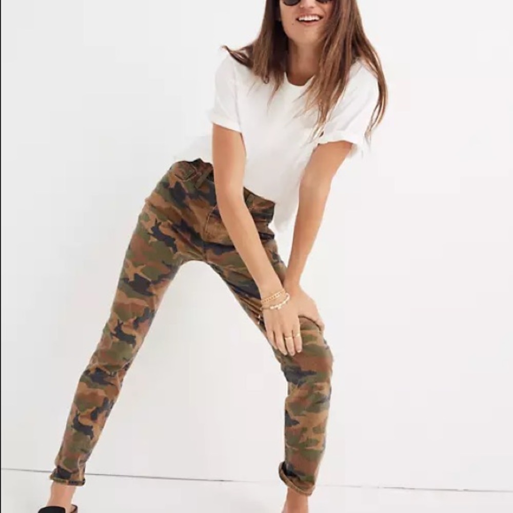 Madewell High-Rise Slim Boyjean in Cottontail Camo